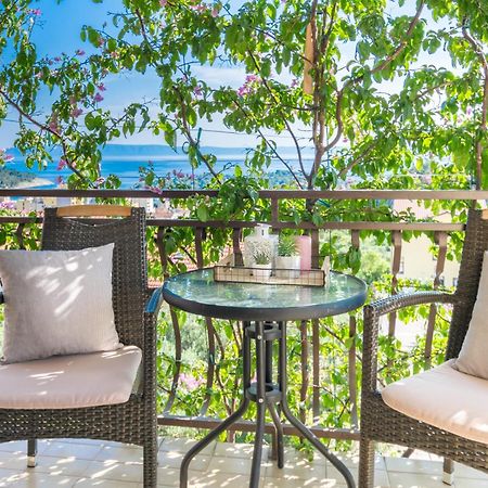 Apartment Iva With Sea View Makarska Zimmer foto