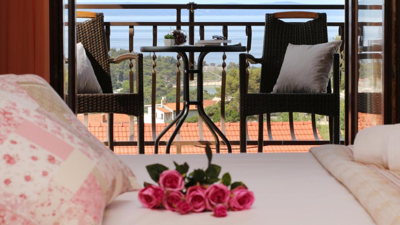 Apartment Iva With Sea View Makarska Exterior foto